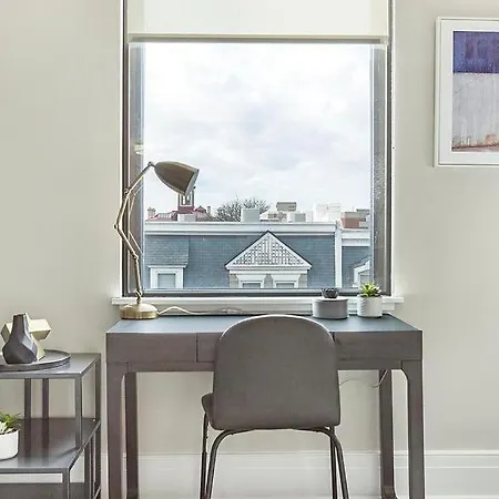 Landing Modern Apartment With Amazing Amenities